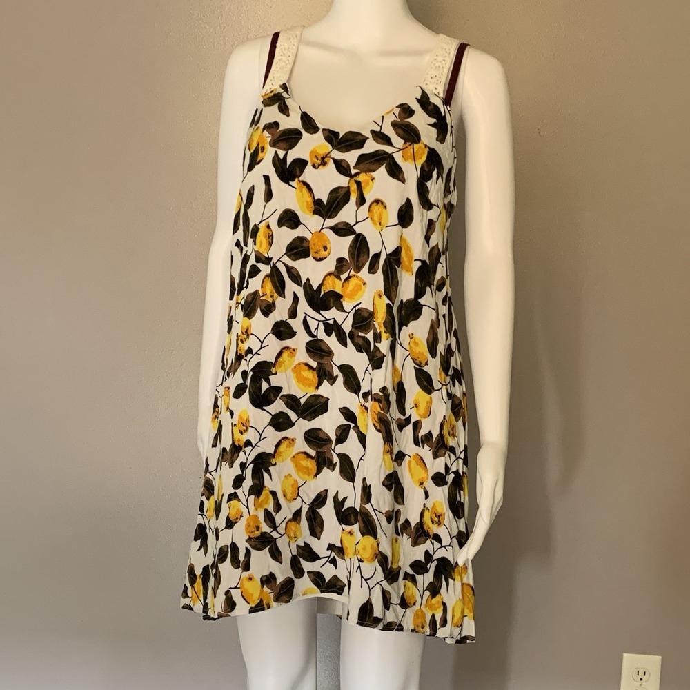 Entro WOMENS dress Lemon Print Dress.‎ Size M 100%RAYON & LINING